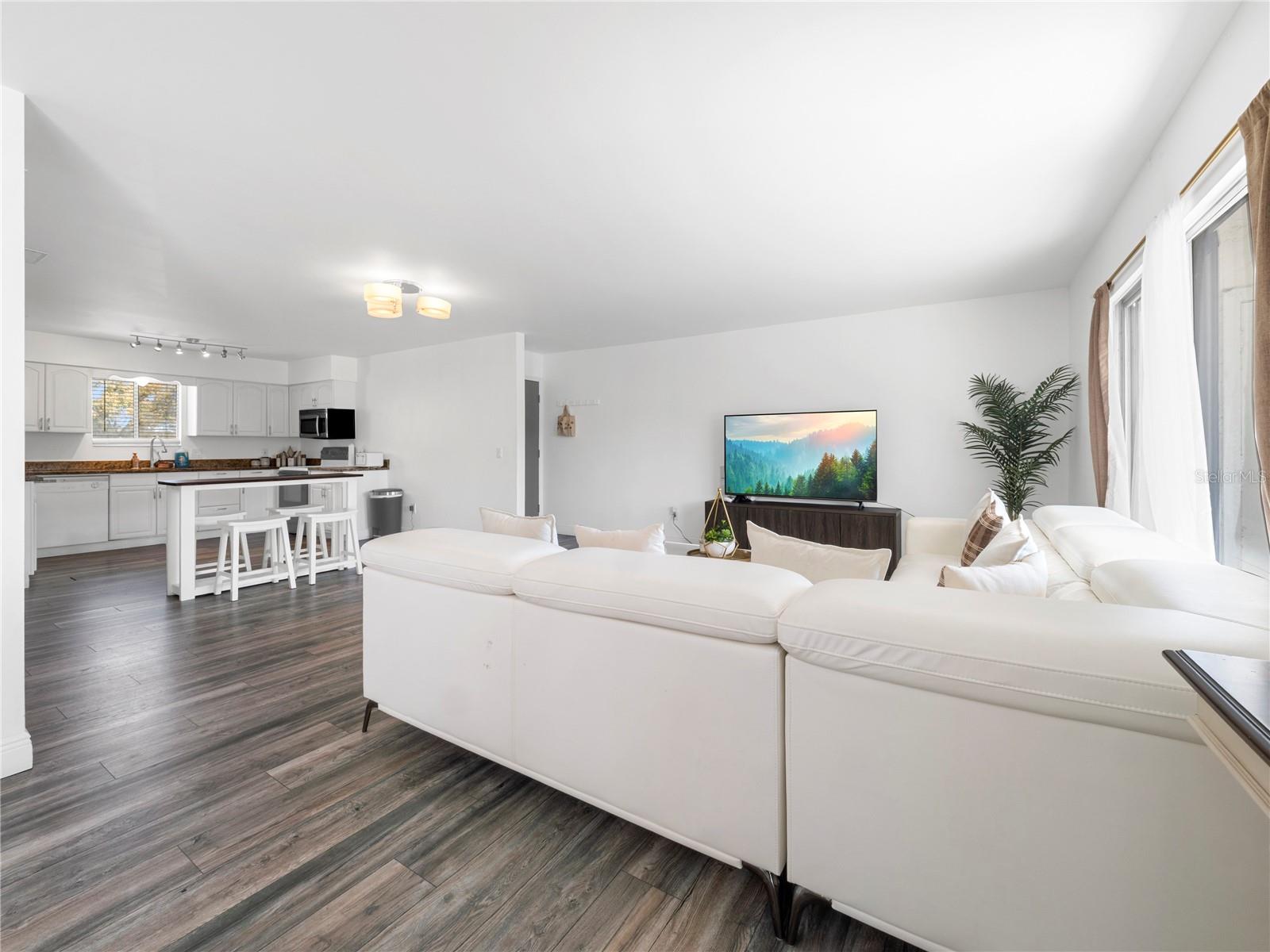 Image 10 of 38 For 4036 Cortez Drive D