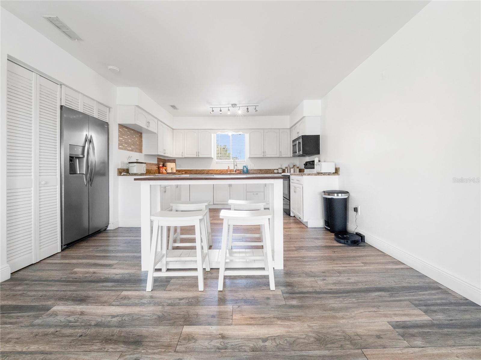 Image 5 of 38 For 4036 Cortez Drive D