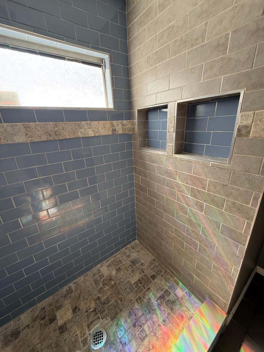 Image 15 of 18 For 12840 Seminole Boulevard