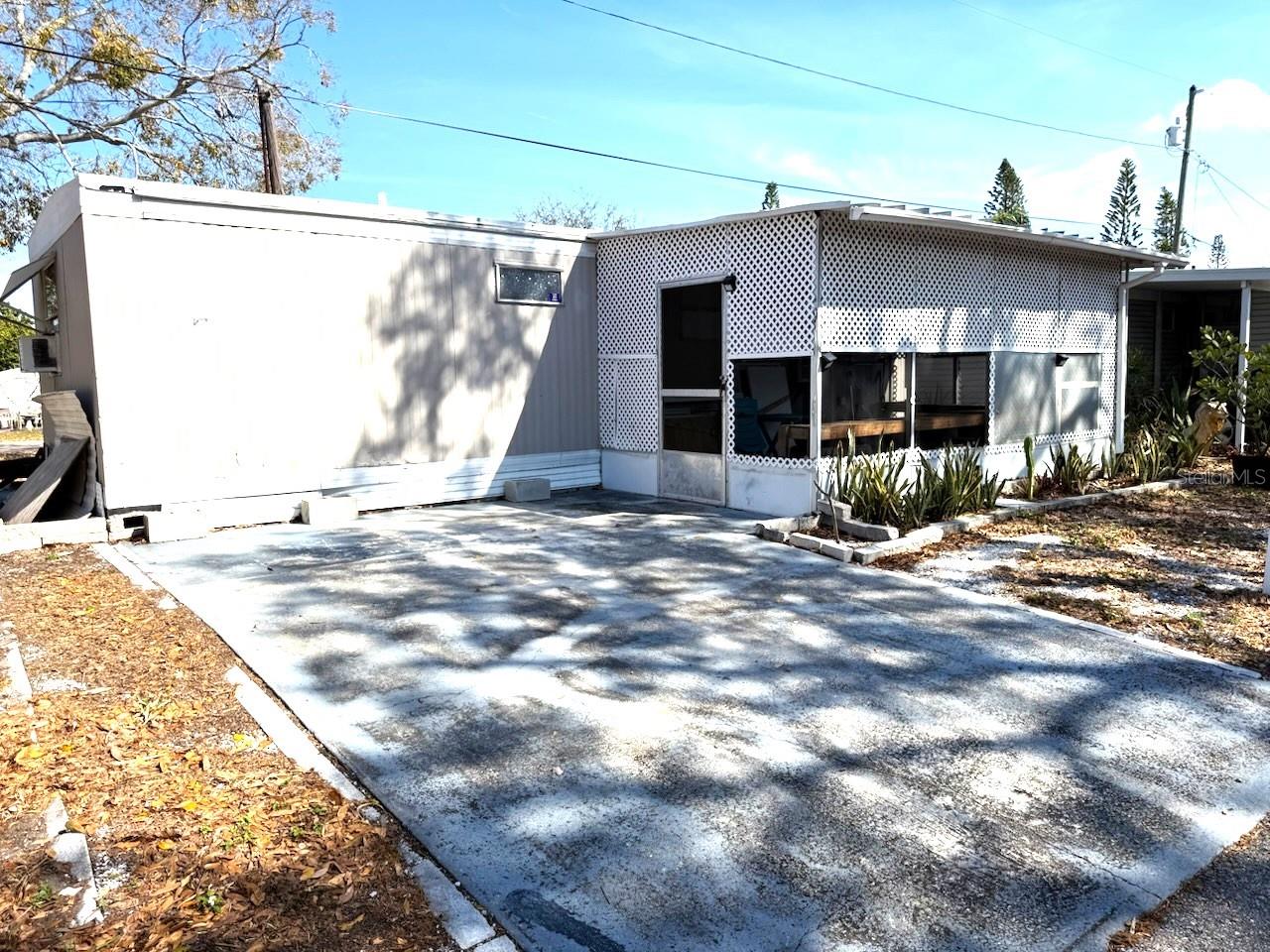 Image 2 of 18 For 12840 Seminole Boulevard