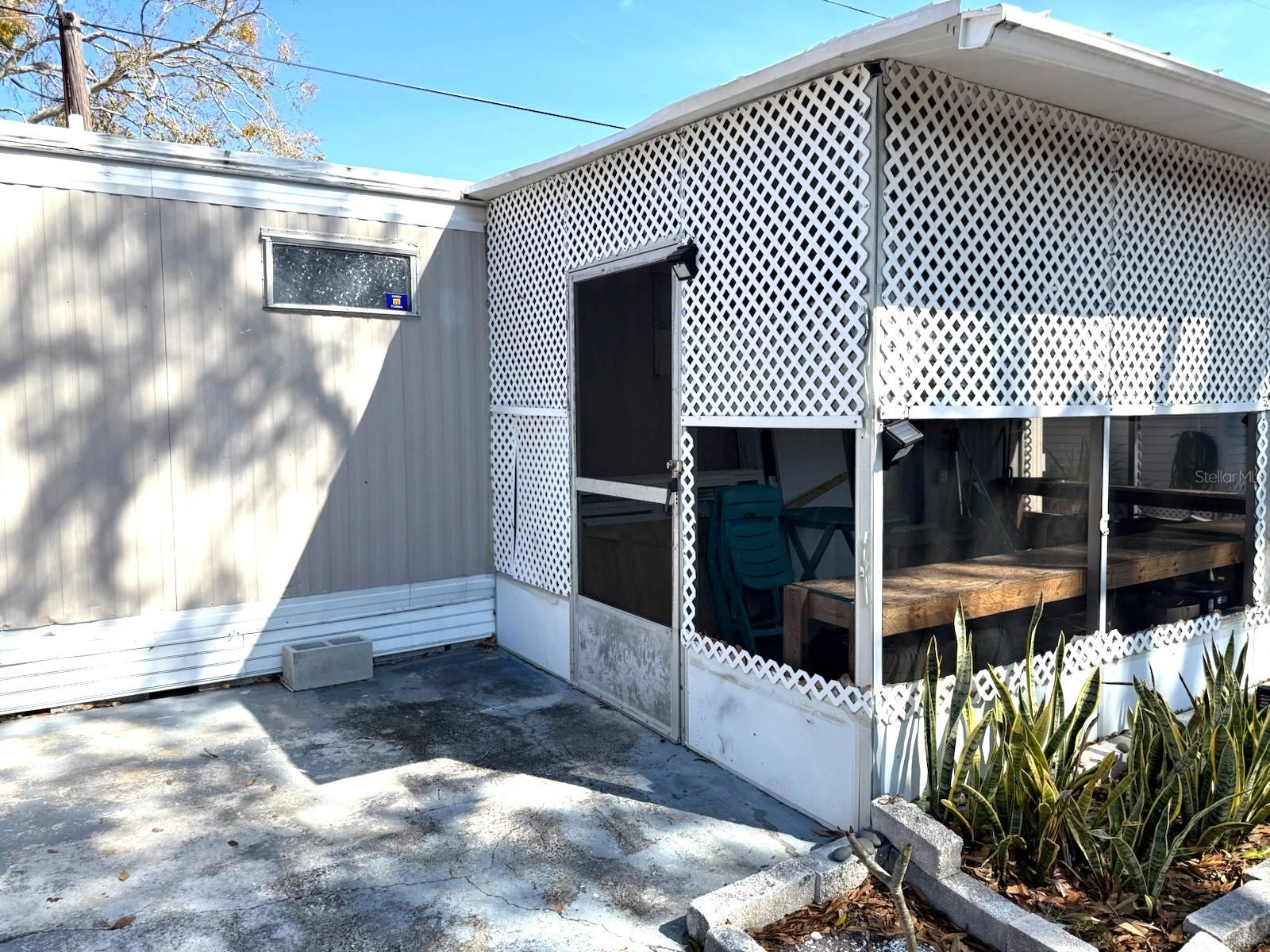 Image 3 of 18 For 12840 Seminole Boulevard