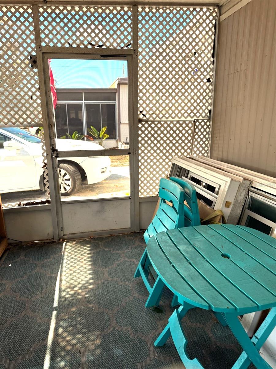 Image 5 of 18 For 12840 Seminole Boulevard