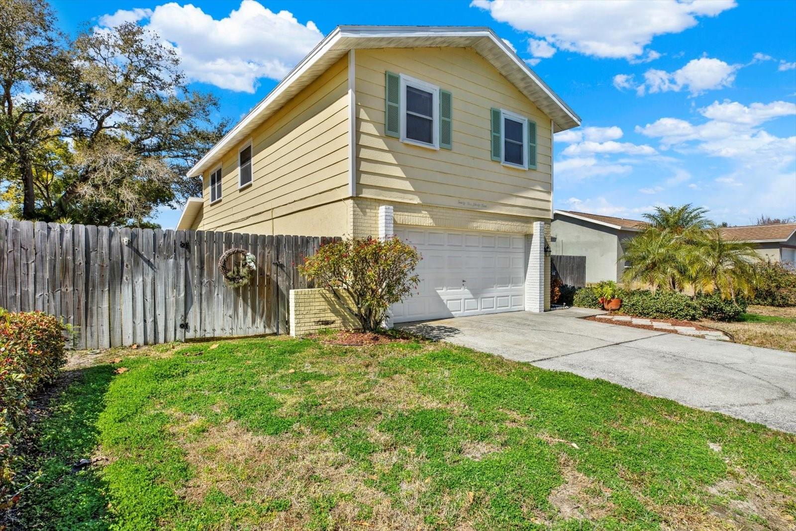 Image 44 of 52 For 2594 Knoll Street E