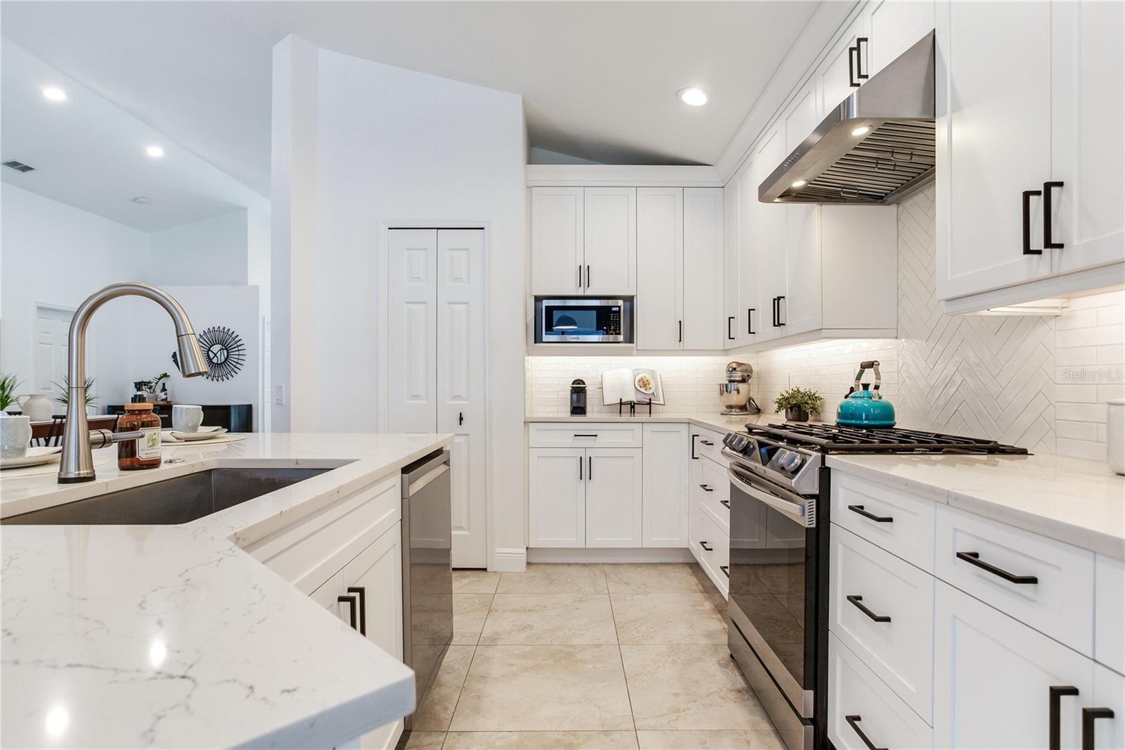 Image 29 of 62 For 12134 Bishopsford Drive