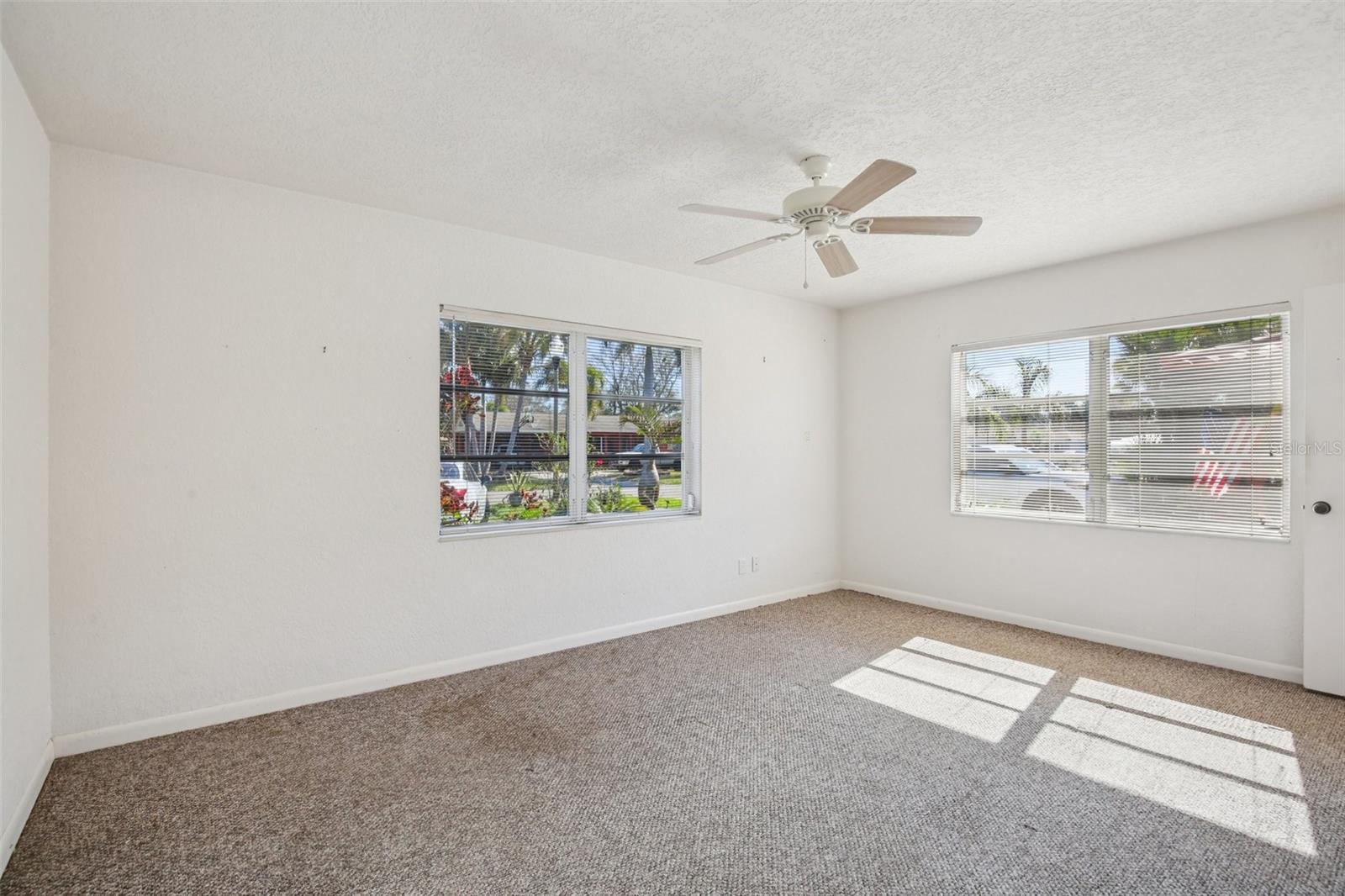 Image 12 of 62 For 2321 Premier Drive S