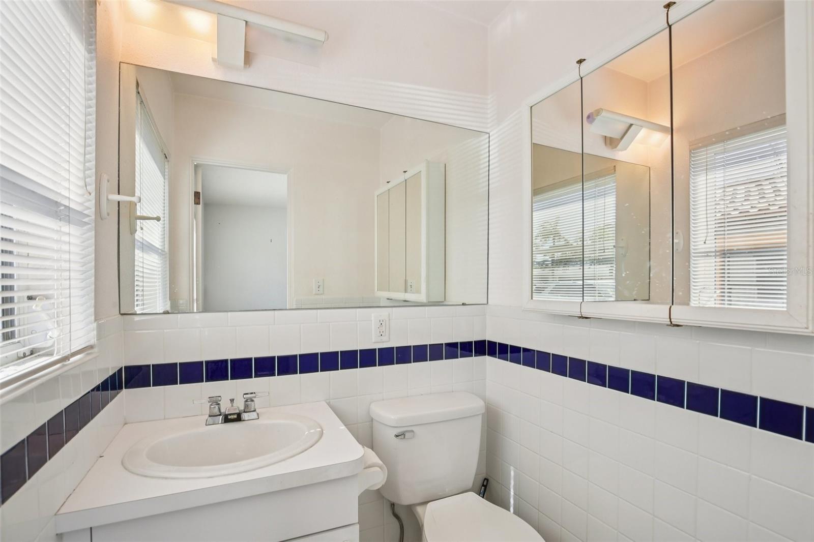 Image 15 of 62 For 2321 Premier Drive S