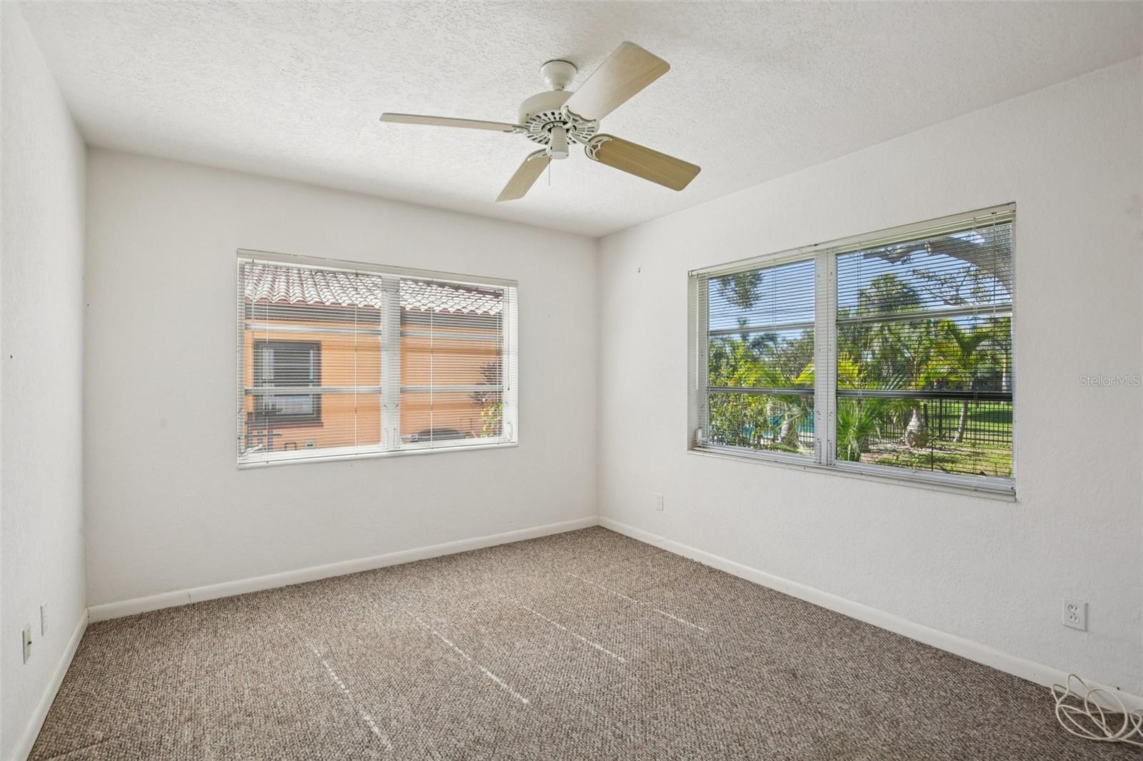 Image 19 of 62 For 2321 Premier Drive S