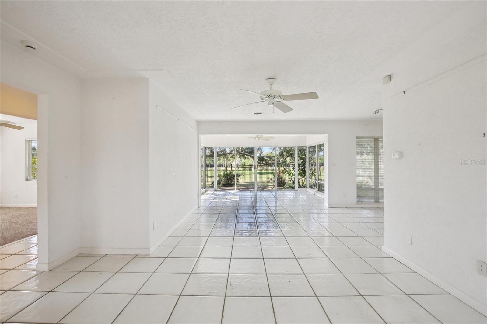 Image 24 of 62 For 2321 Premier Drive S