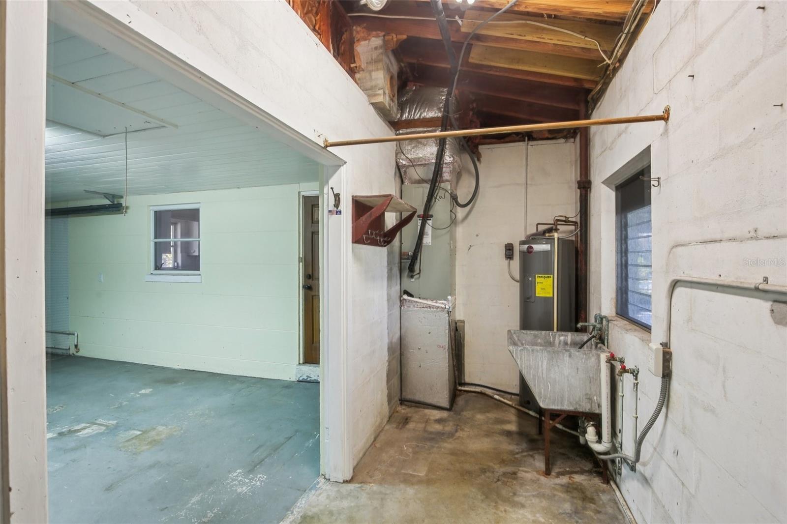 Image 29 of 62 For 2321 Premier Drive S