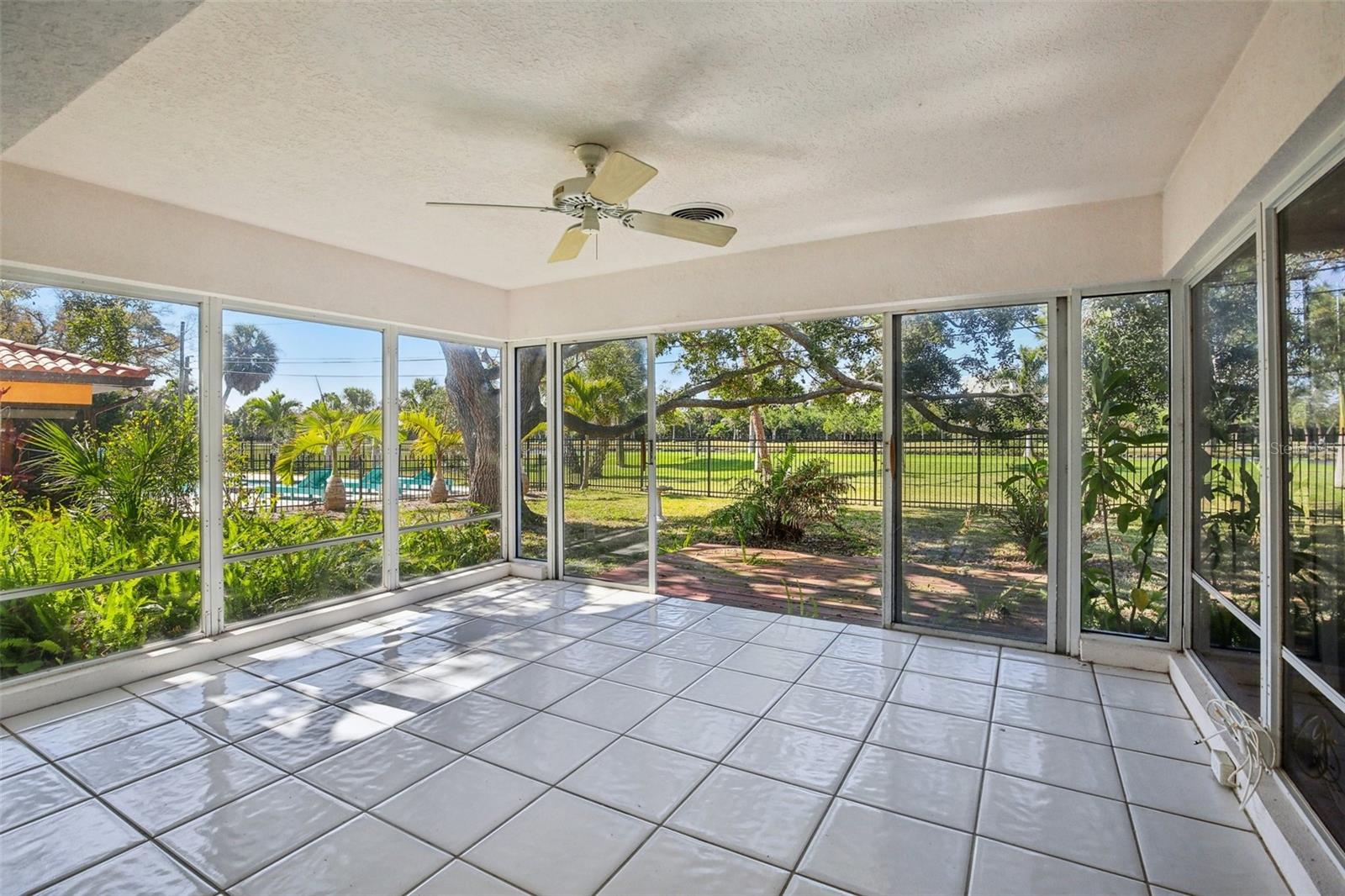 Image 31 of 62 For 2321 Premier Drive S