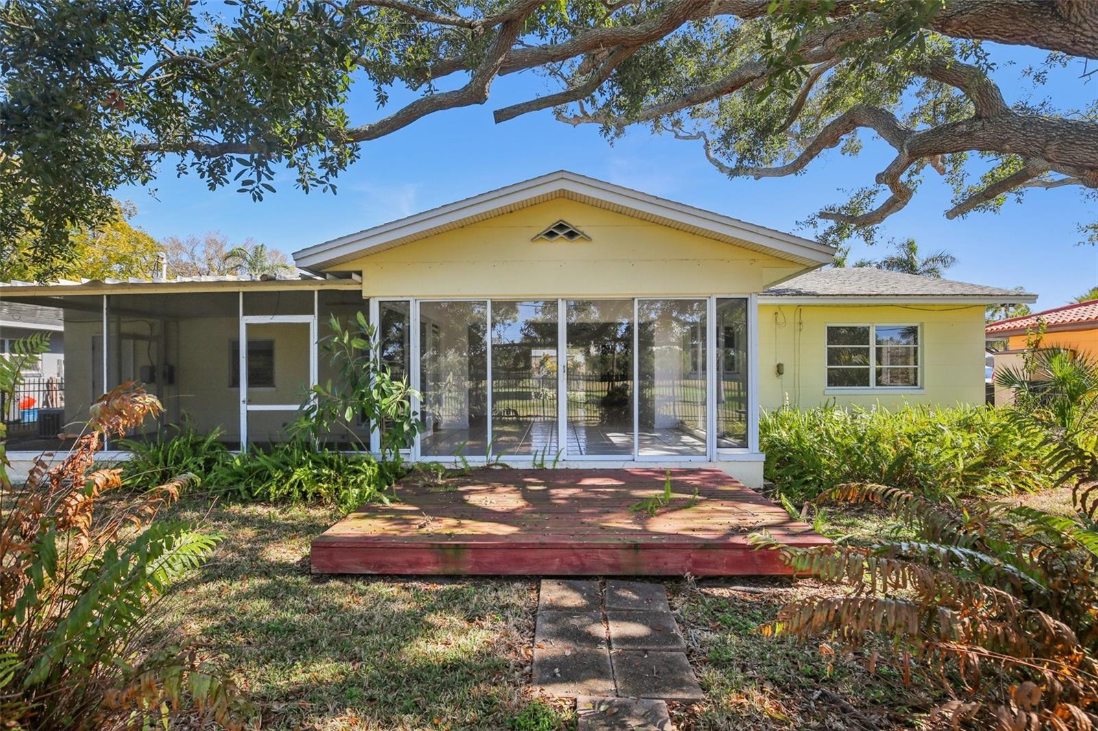 Image 37 of 62 For 2321 Premier Drive S