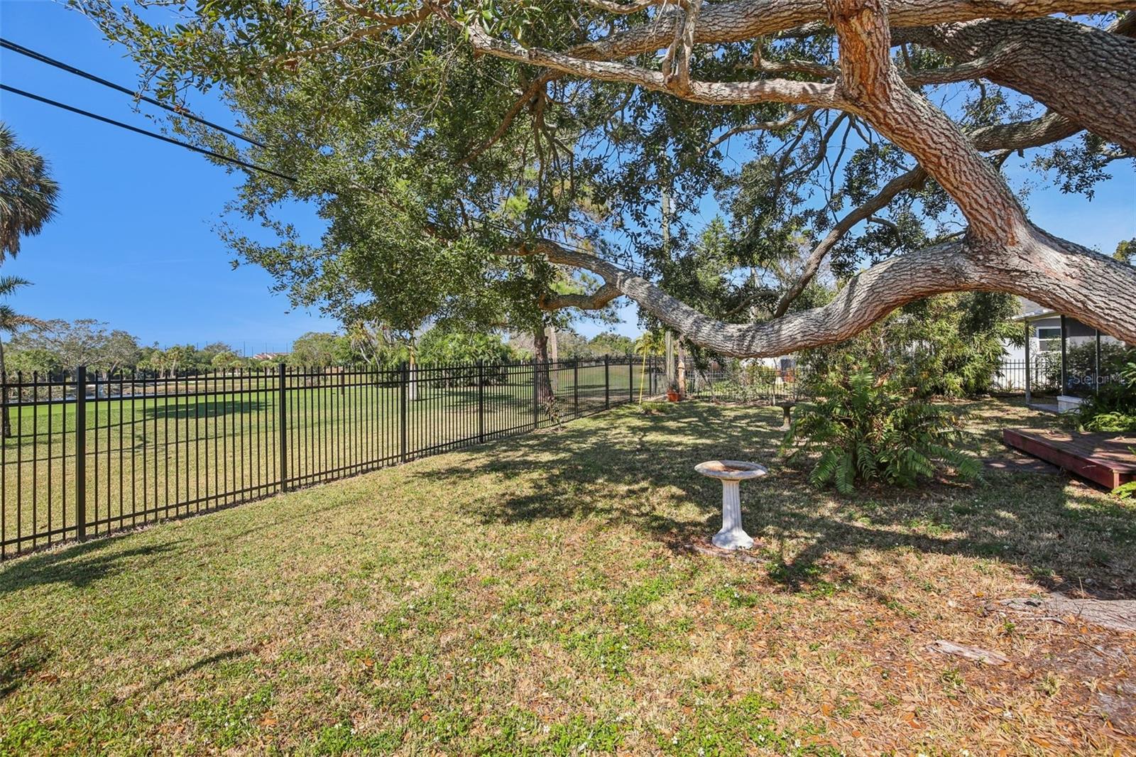 Image 39 of 62 For 2321 Premier Drive S