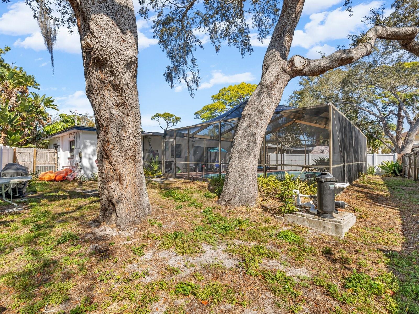 Image 13 of 22 For 420 Crosswinds Drive