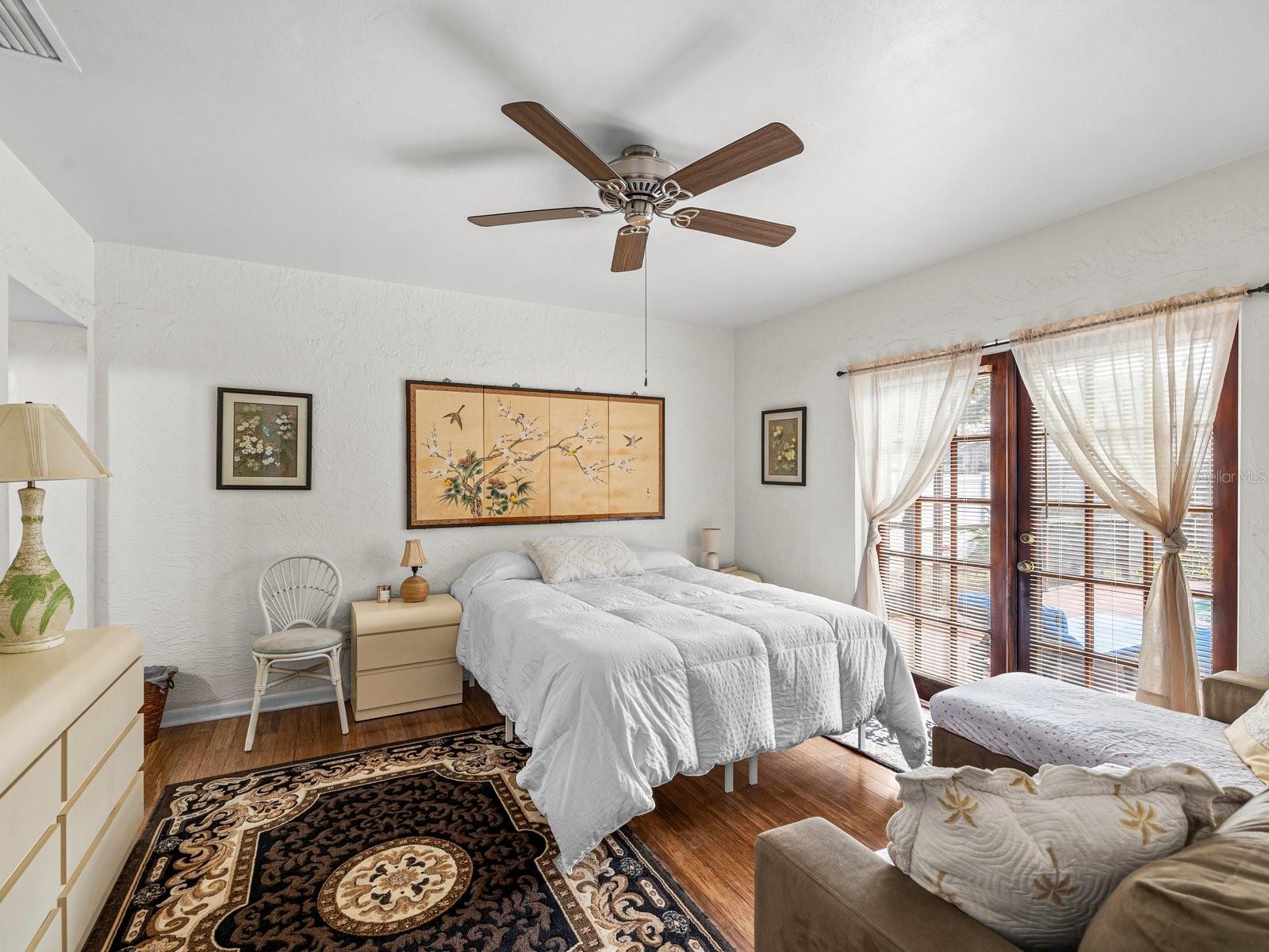 Image 14 of 22 For 420 Crosswinds Drive