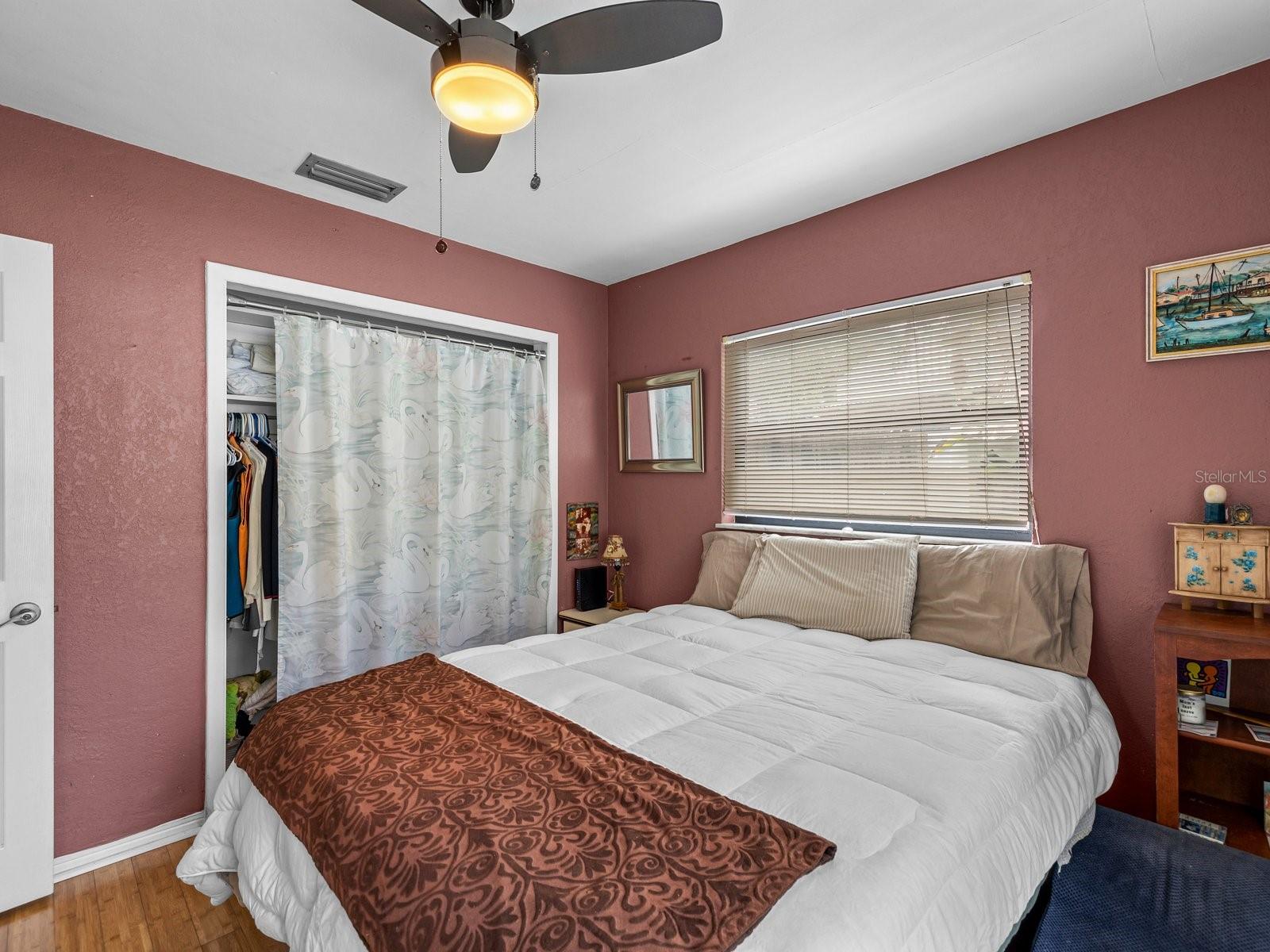 Image 18 of 22 For 420 Crosswinds Drive