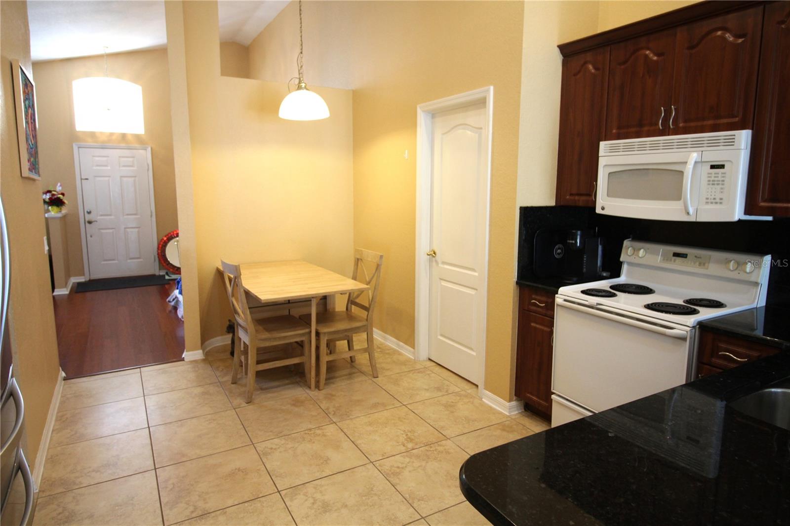 Listing photo id 14 for 9347 Hidden Water Circle