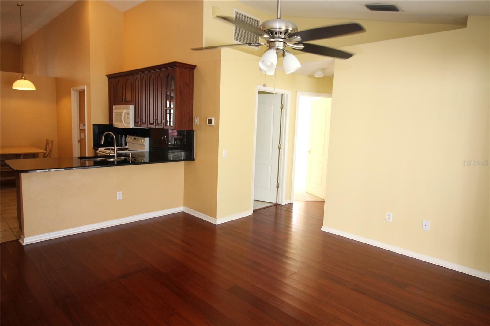 Listing photo id 17 for 9347 Hidden Water Circle