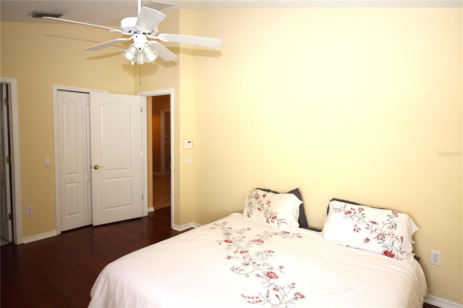 Listing photo id 19 for 9347 Hidden Water Circle