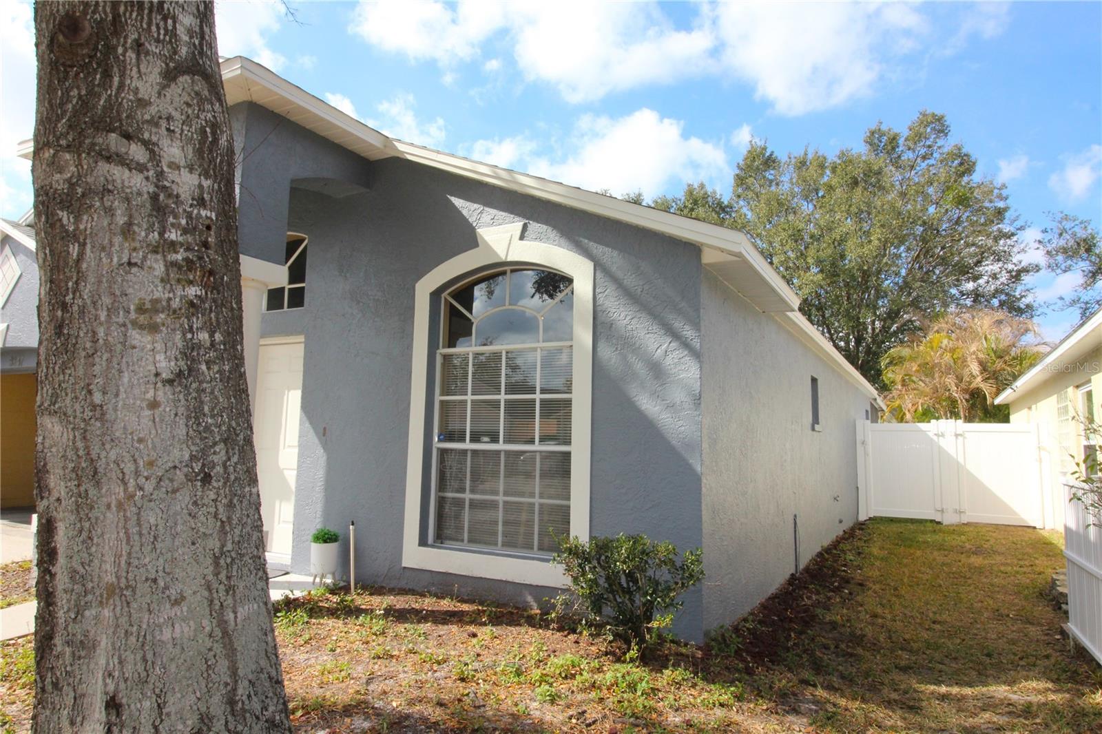 Listing photo id 3 for 9347 Hidden Water Circle