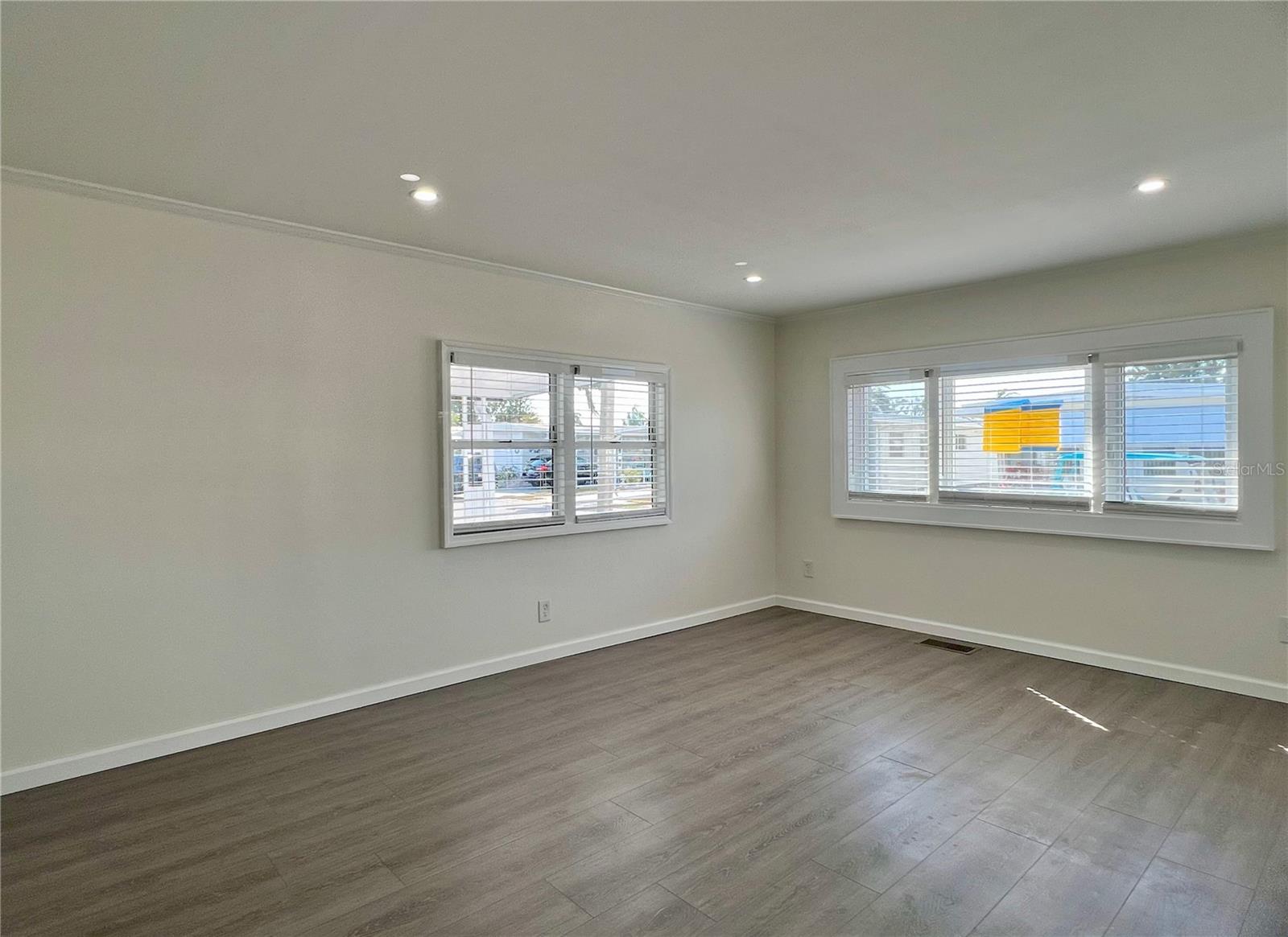 Image 12 of 79 For 1100 Belcher Road S 202