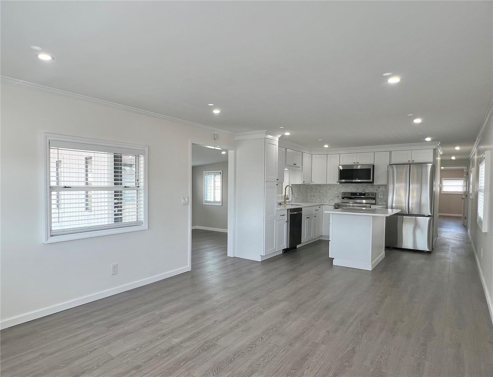 Image 13 of 79 For 1100 Belcher Road S 202