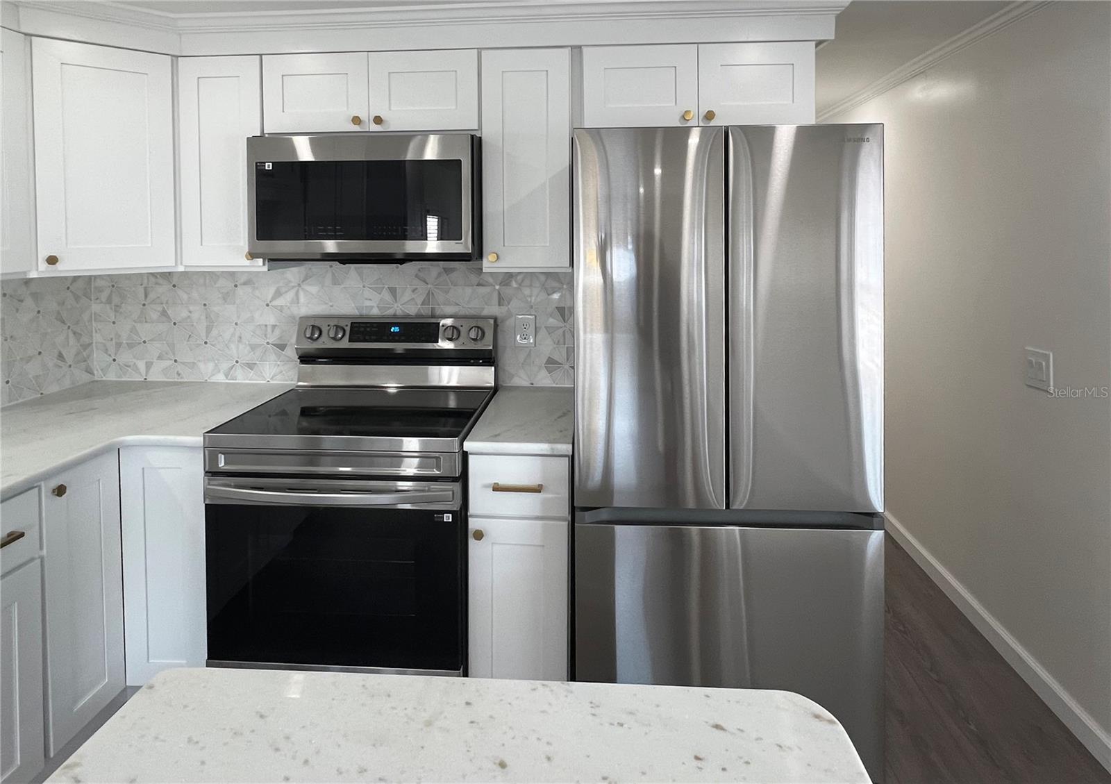 Image 17 of 79 For 1100 Belcher Road S 202