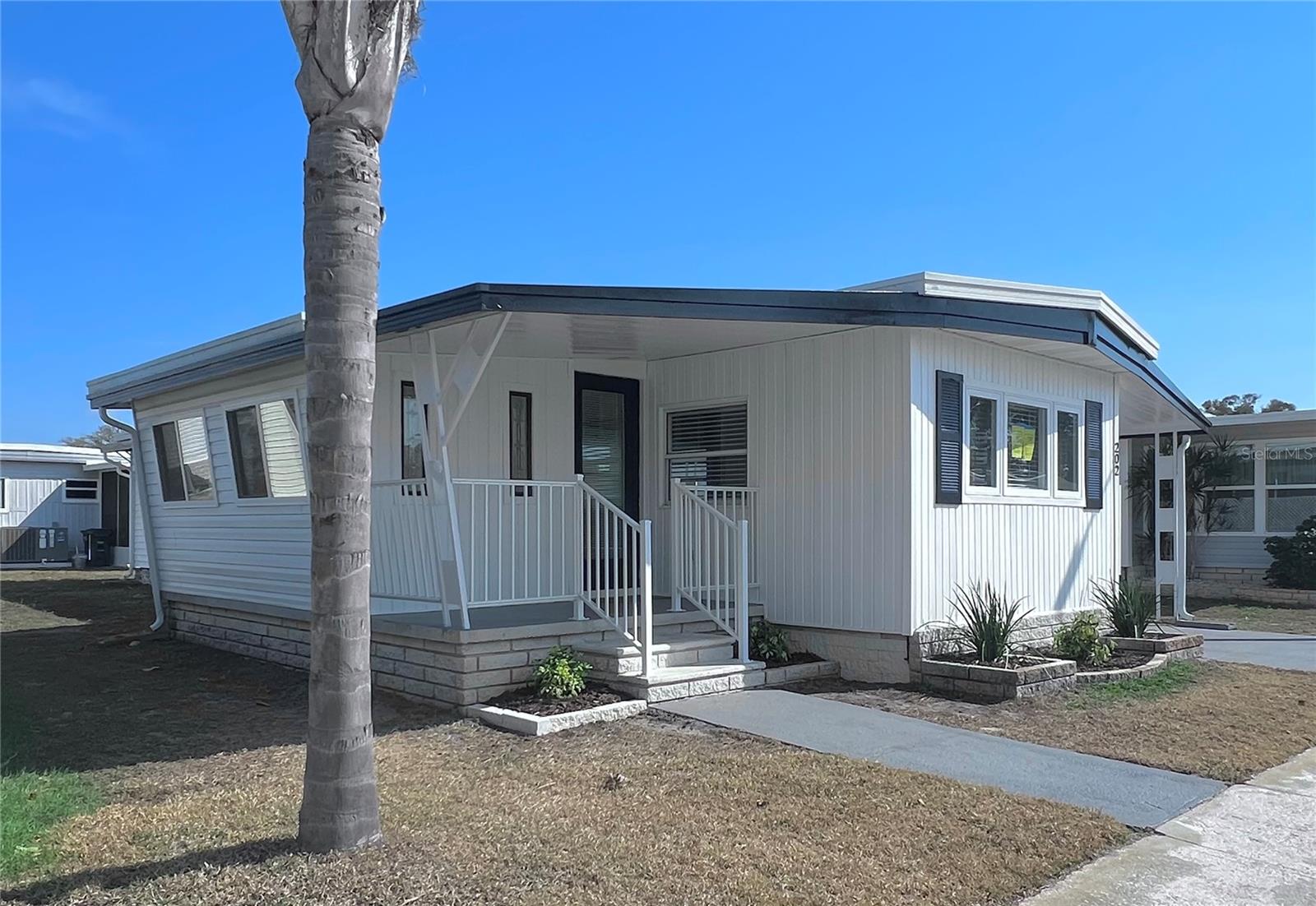 Image 49 of 79 For 1100 Belcher Road S 202