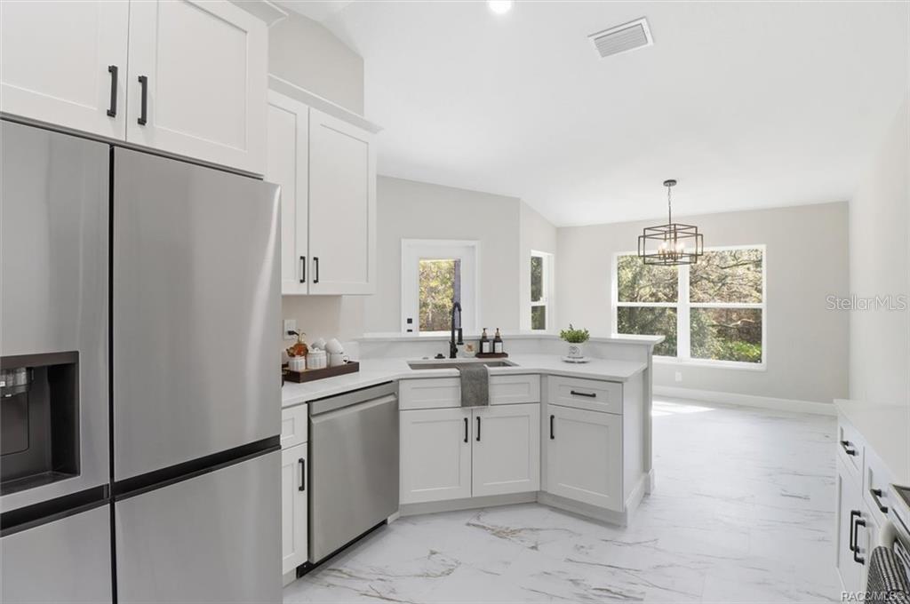 Image 20 of 42 For 7821 Sarazen Drive