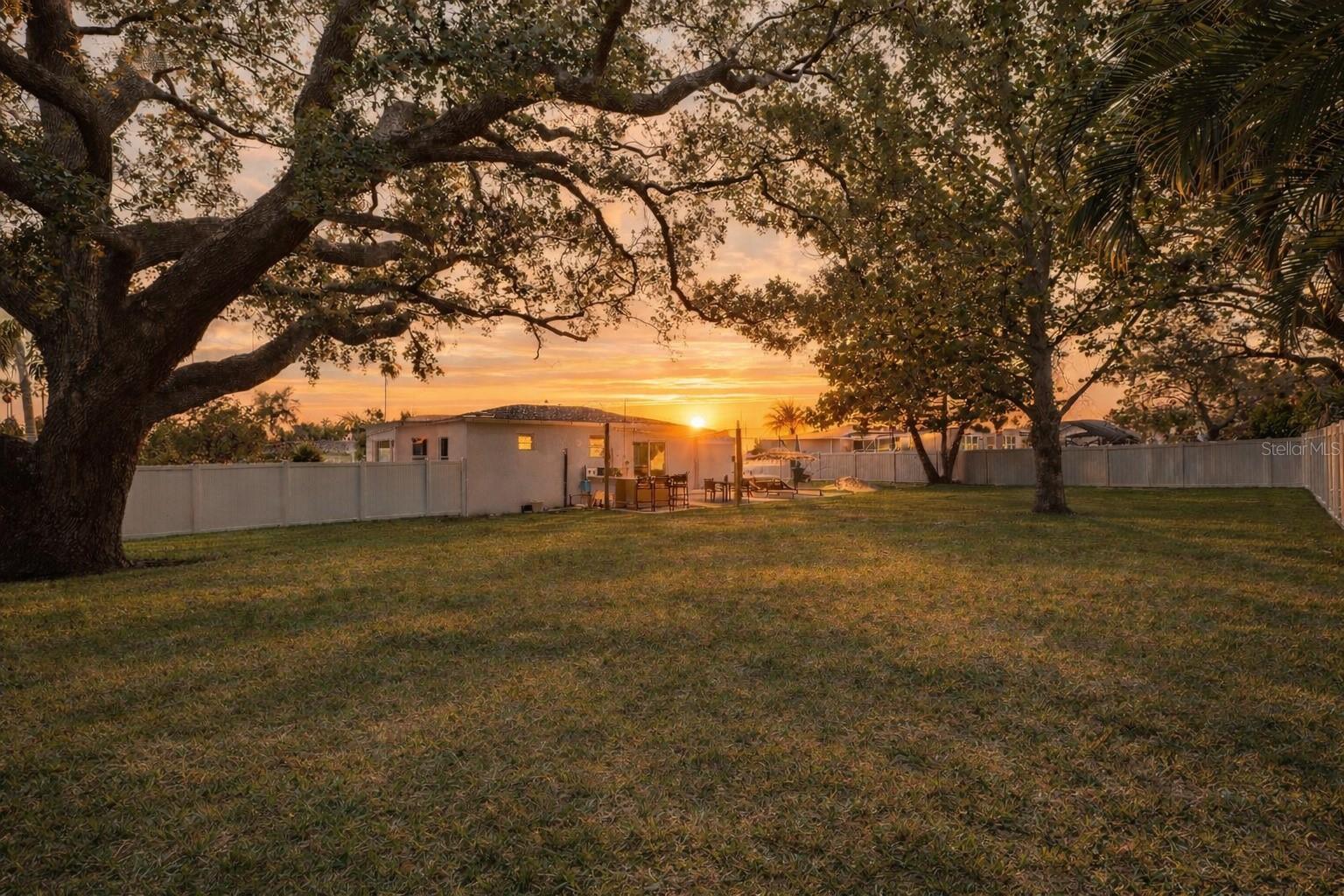 Image 2 of 41 For 1579 Bayshore Boulevard