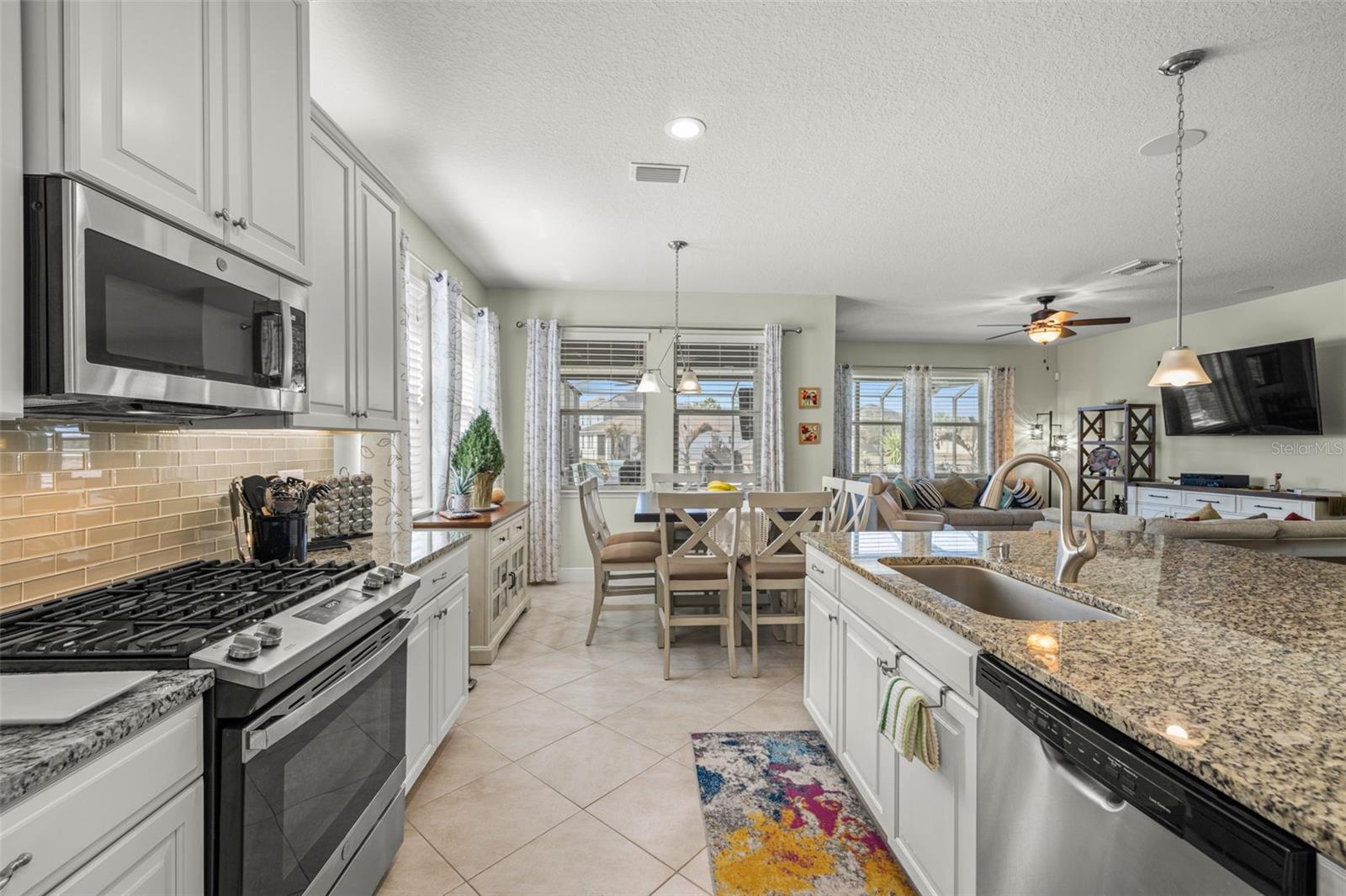 Image 11 of 46 For 11518 Lake Lucaya Drive