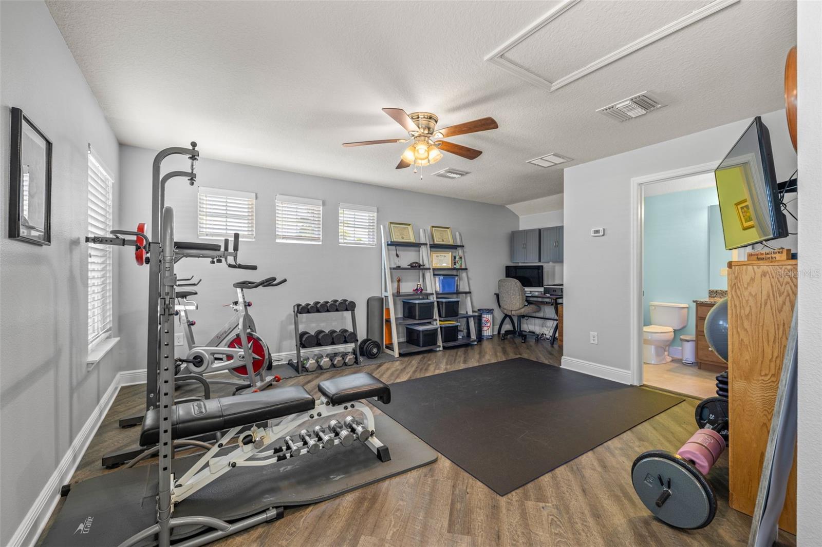 Image 28 of 46 For 11518 Lake Lucaya Drive