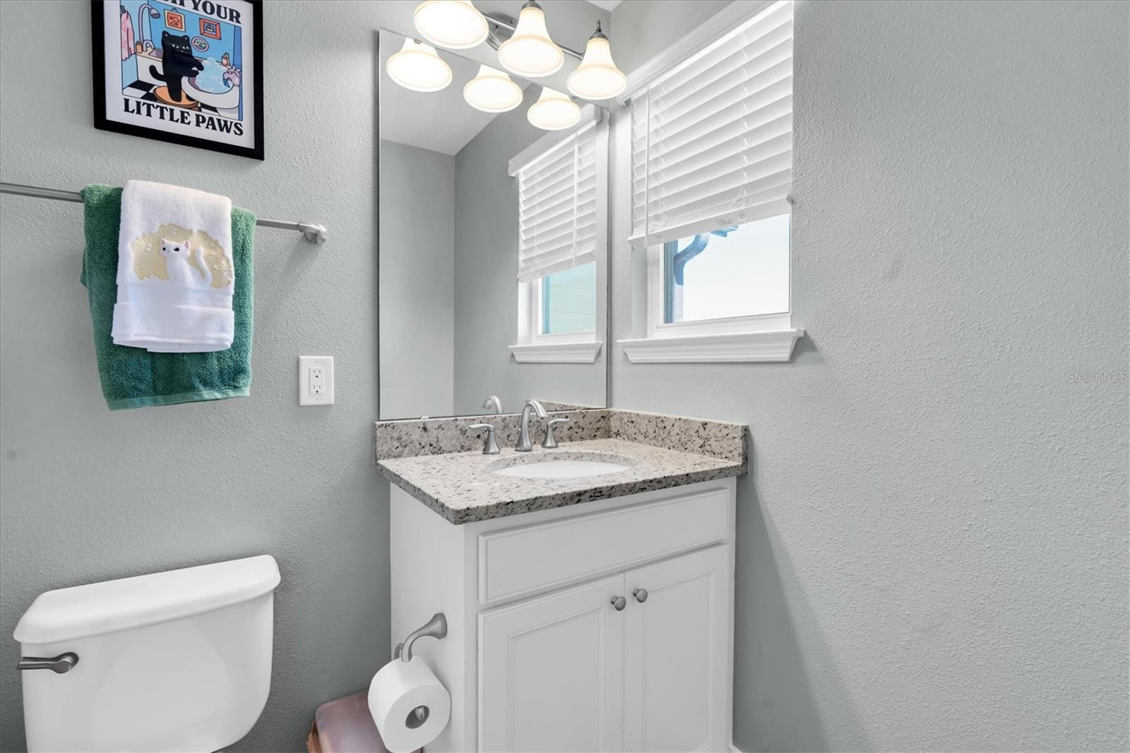 Image 18 of 36 For 5233 Sylvester Loop