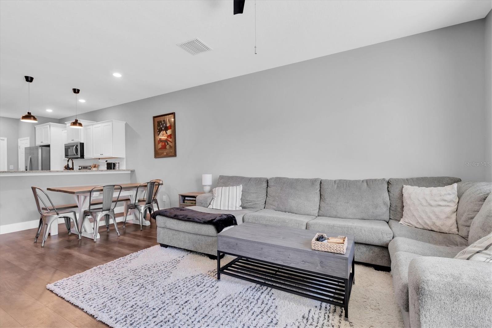 Image 4 of 36 For 5233 Sylvester Loop