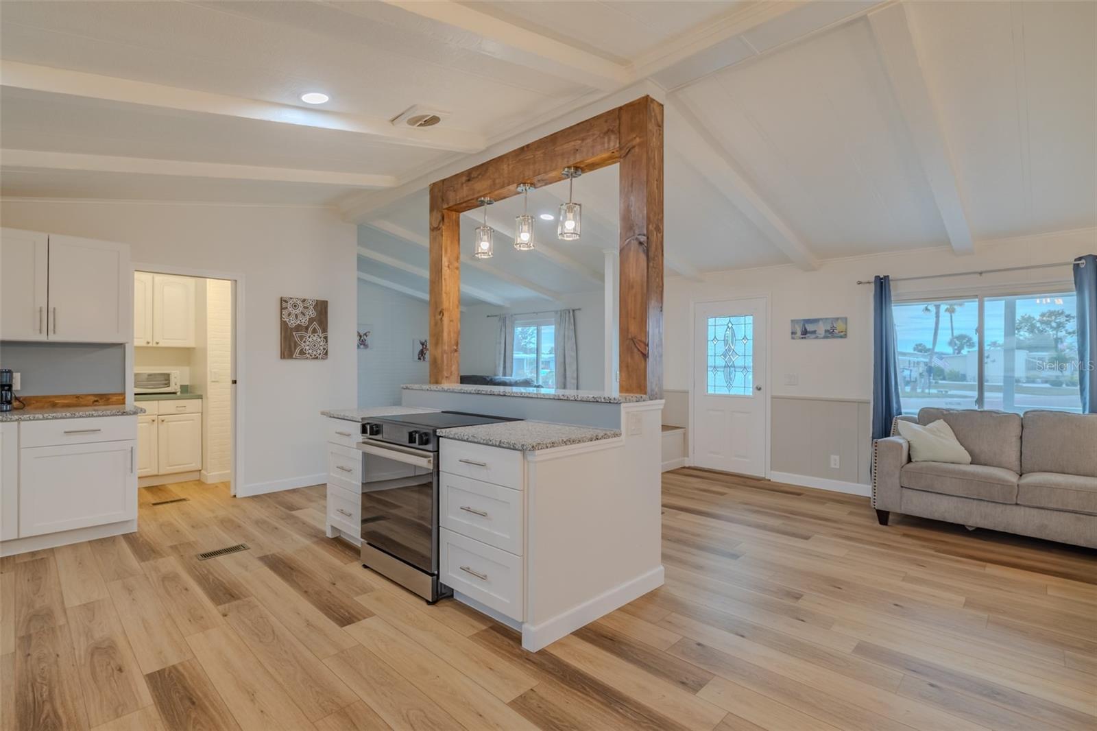 Image 15 of 48 For 143 Saint Annes Cir