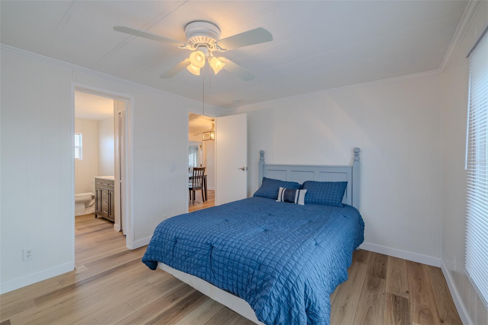 Image 24 of 48 For 143 Saint Annes Cir