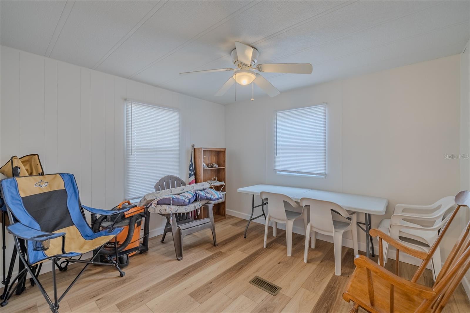 Image 30 of 48 For 143 Saint Annes Cir