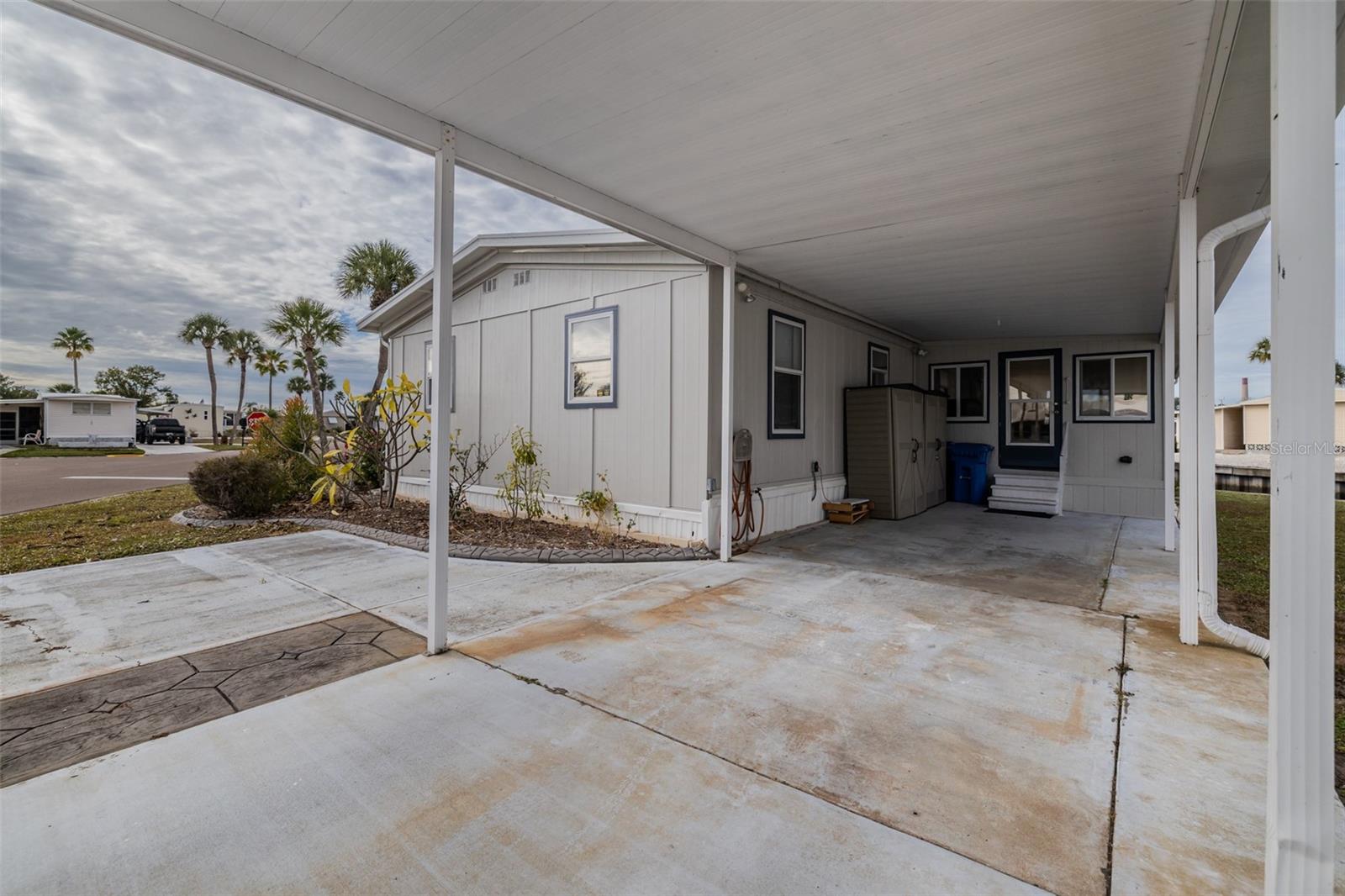 Image 31 of 48 For 143 Saint Annes Cir