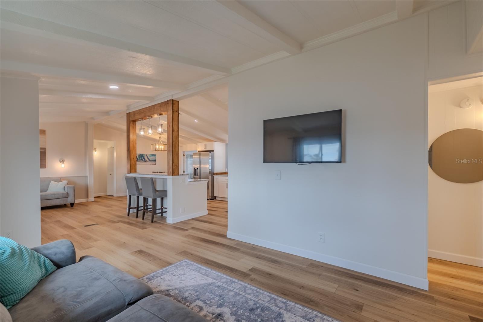 Image 6 of 48 For 143 Saint Annes Cir