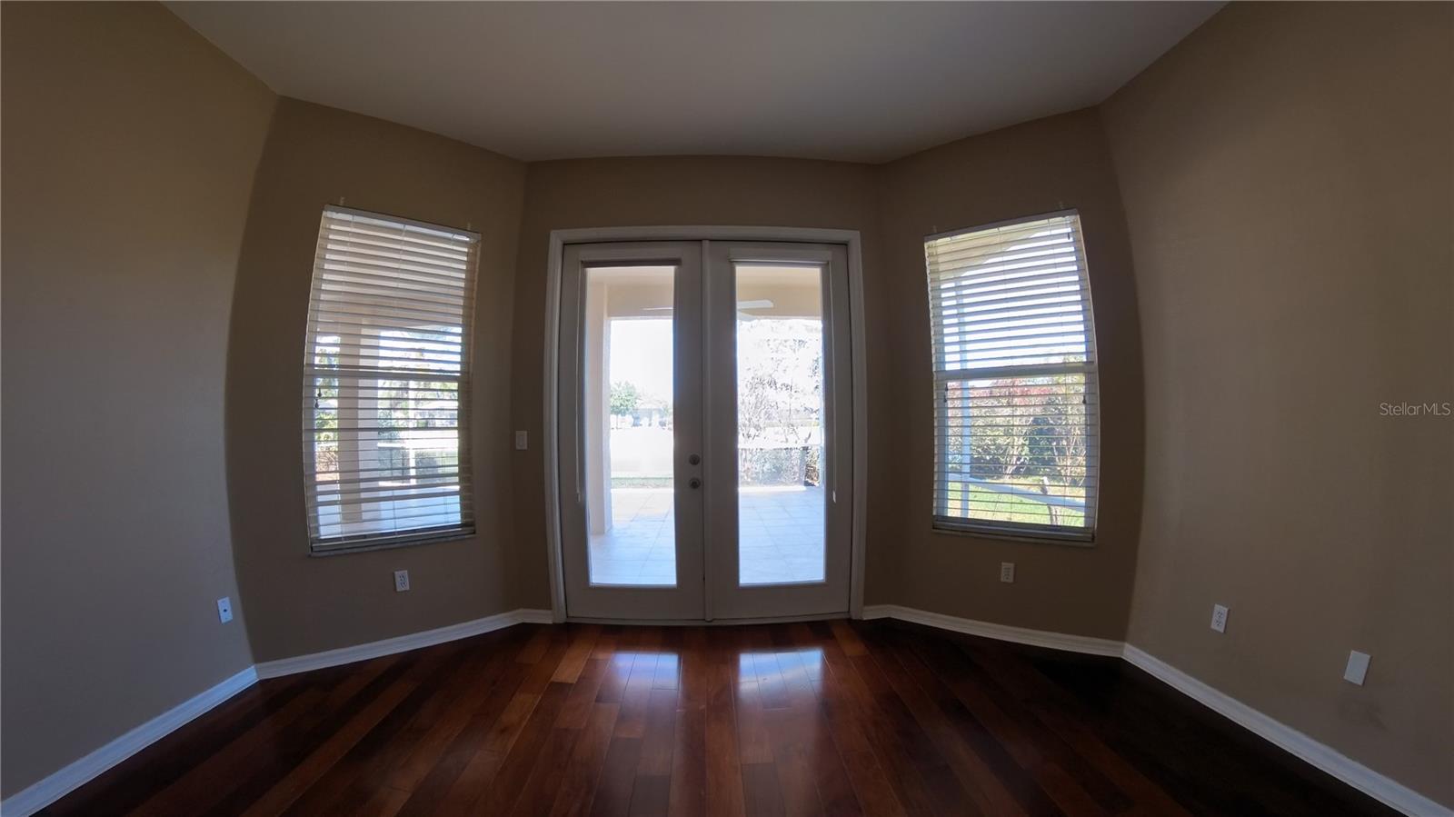 Image 22 of 33 For 11837 Grand Isles Lane