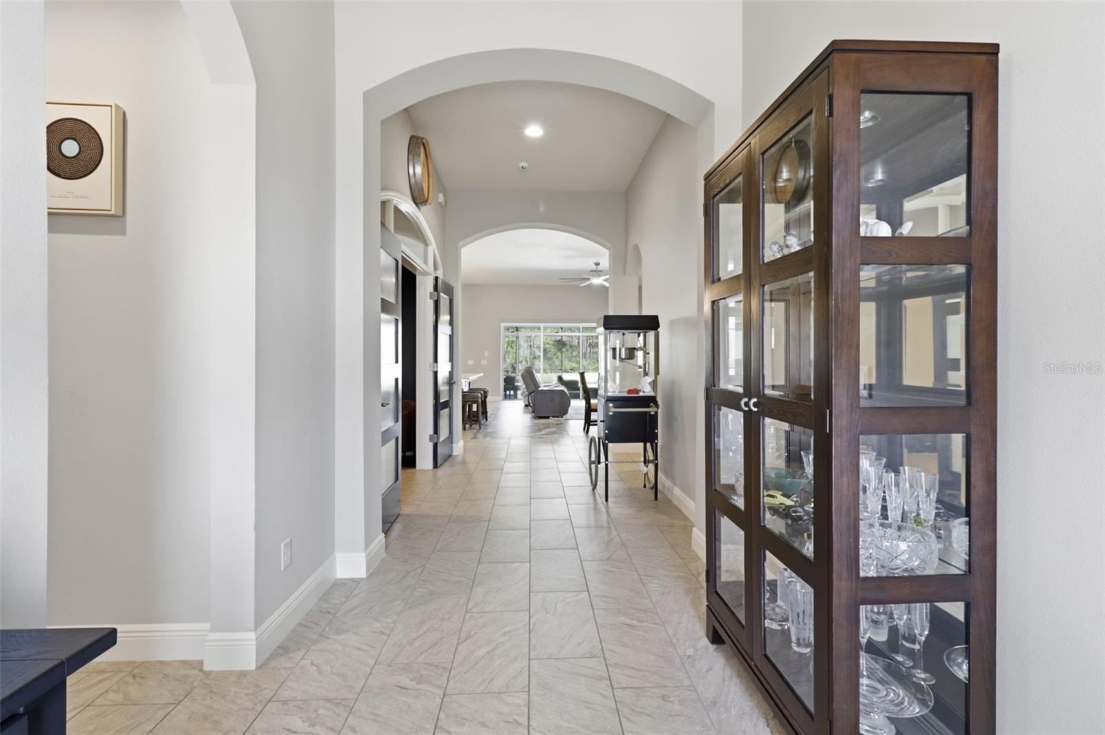 Listing photo id 10 for 4626 Tour Trace