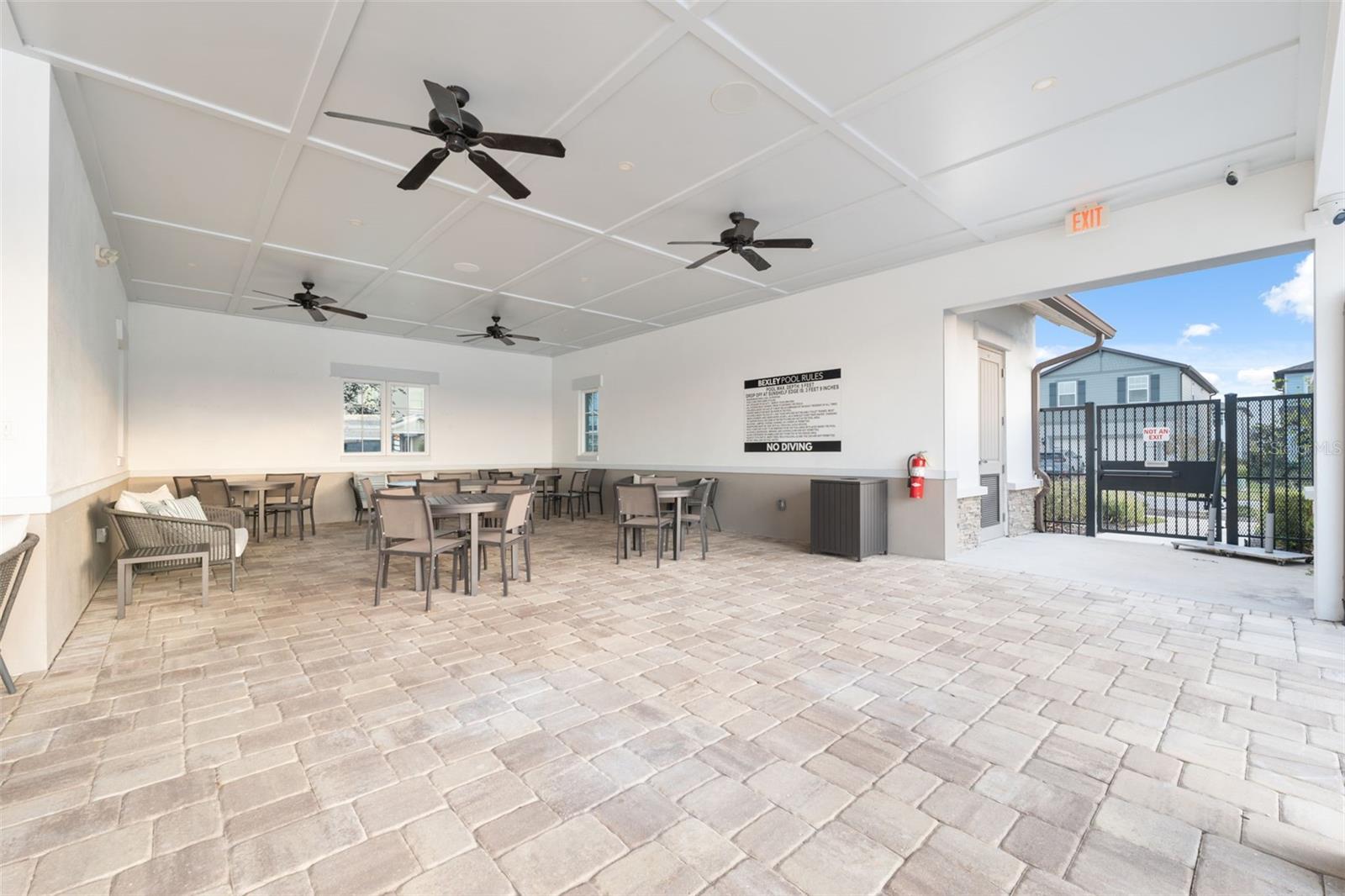 Listing photo id 48 for 4626 Tour Trace