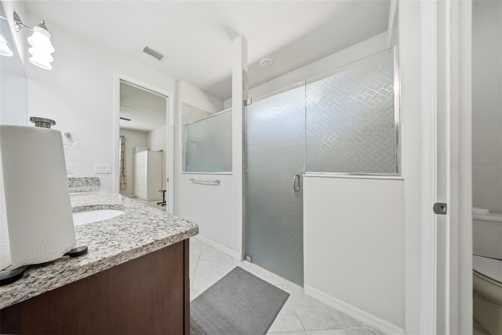 Image 24 of 41 For 18930 Willowmore Cedar Drive