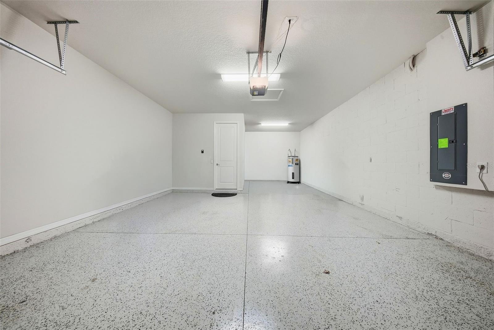 Image 34 of 41 For 18930 Willowmore Cedar Drive