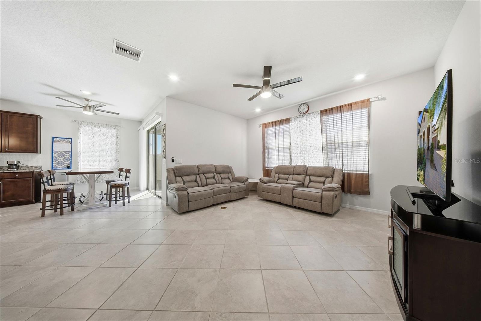 Image 9 of 41 For 18930 Willowmore Cedar Drive