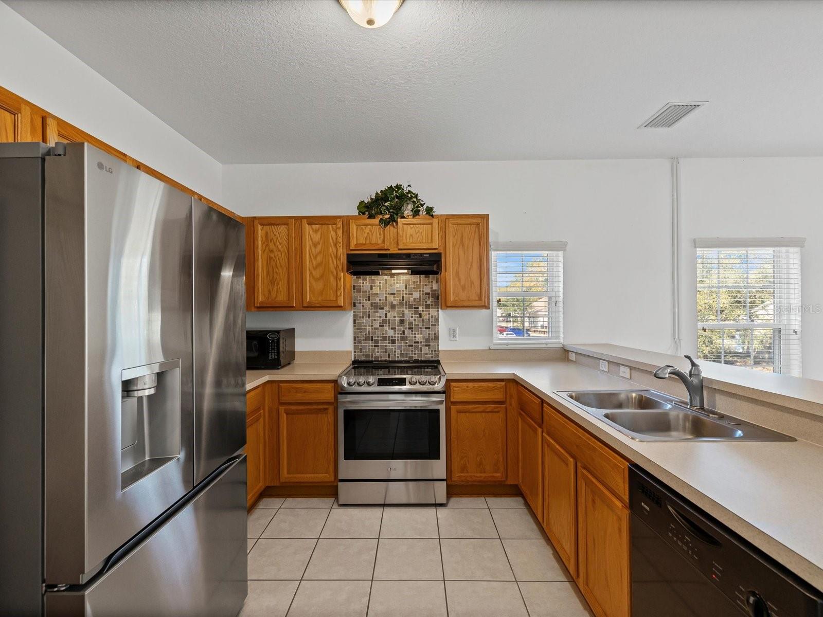 Image 13 of 33 For 321 Summer Clouds Place