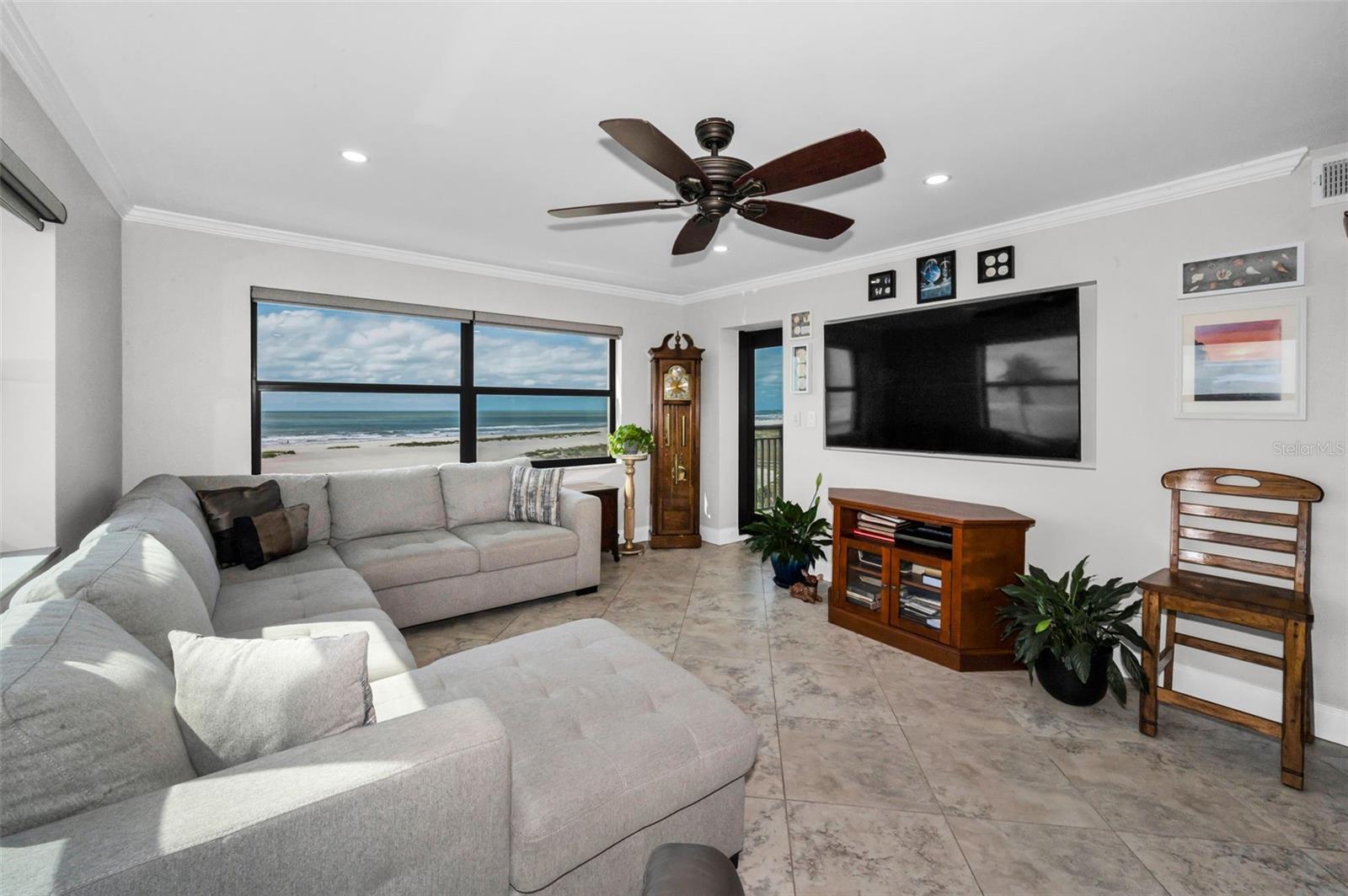 Image 16 of 73 For 1270 Gulf Boulevard 501