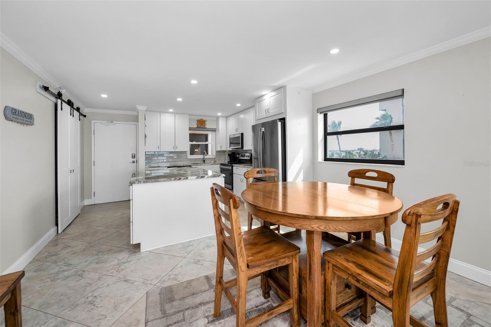 Image 19 of 73 For 1270 Gulf Boulevard 501