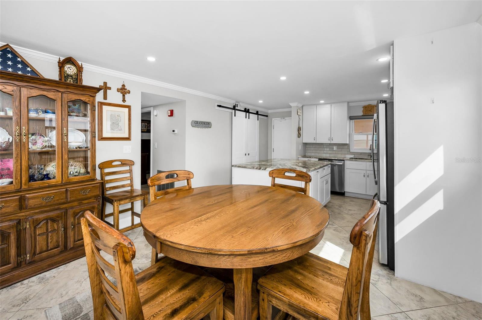 Image 22 of 73 For 1270 Gulf Boulevard 501