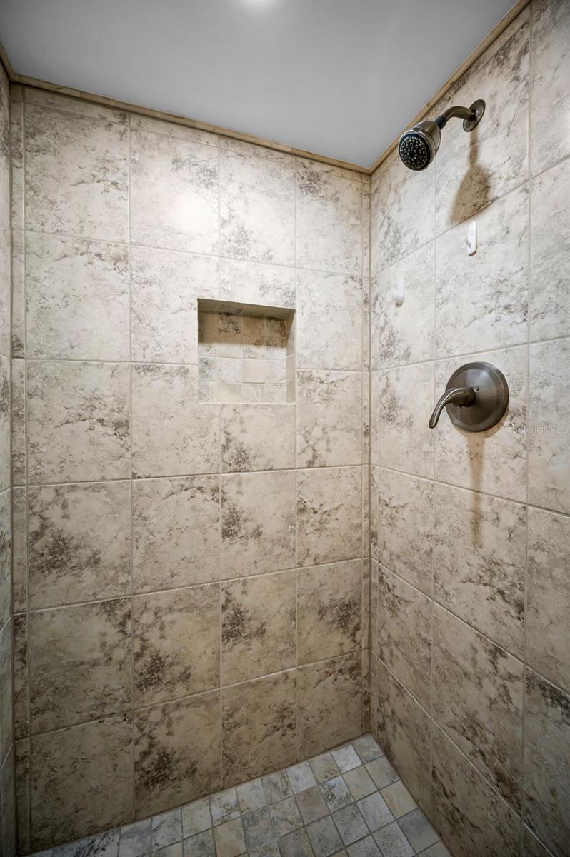 Image 44 of 73 For 1270 Gulf Boulevard 501