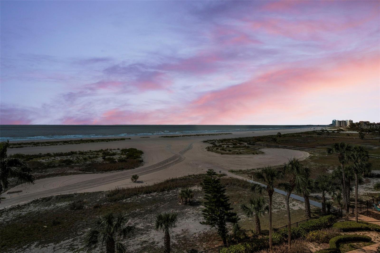 Image 48 of 73 For 1270 Gulf Boulevard 501